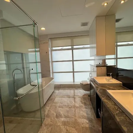 Platinum Klcc Pool View Apartment Kuala Lumpur Exterior photo