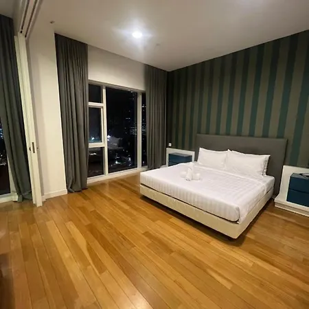 Platinum Klcc Pool View Apartment Kuala Lumpur Exterior photo