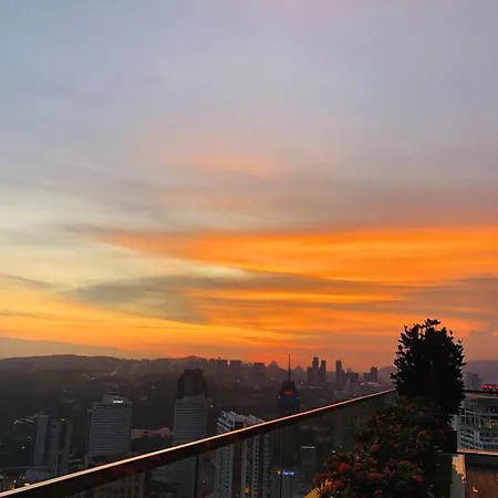 Platinum Klcc Pool View Apartment Kuala Lumpur Exterior photo