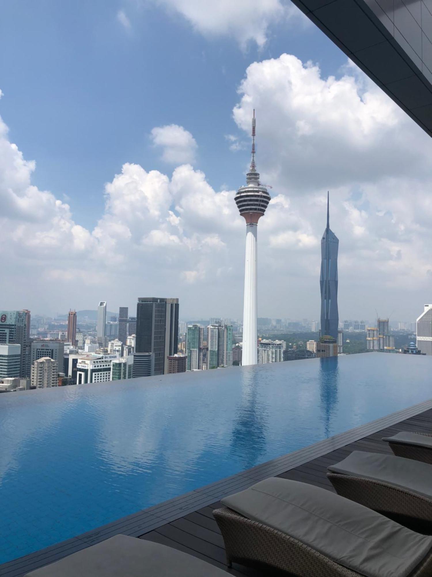 Platinum Klcc Pool View Apartment